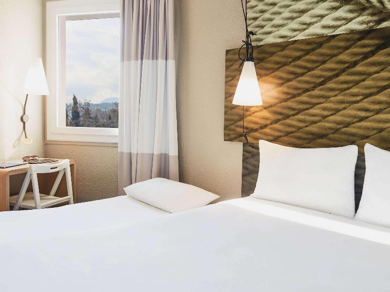 ibis Toulon La-Seyne image