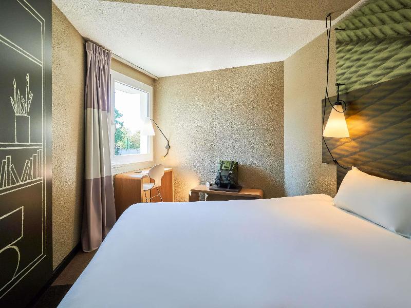 ibis Toulon La-Seyne image