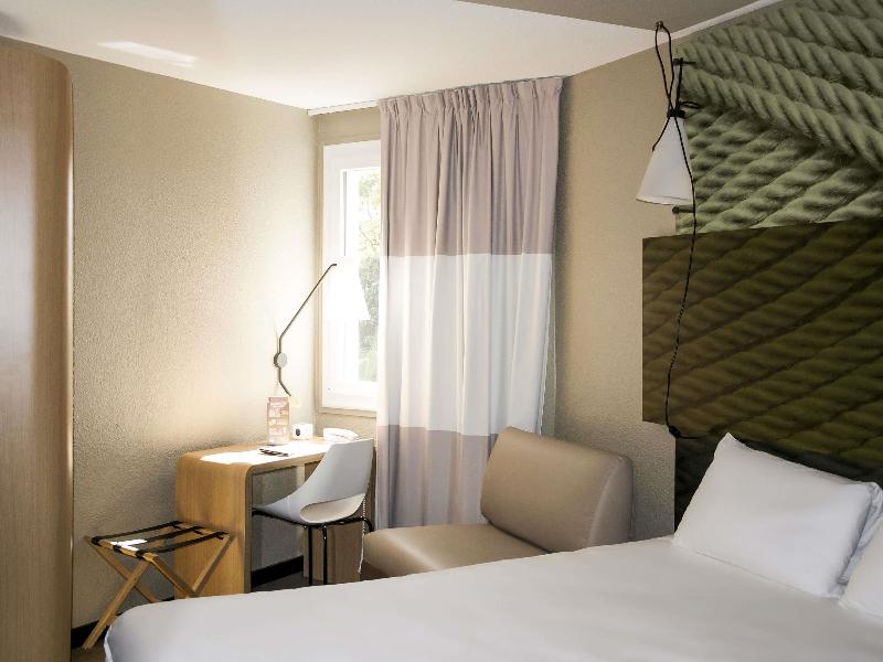 ibis Toulon La-Seyne image