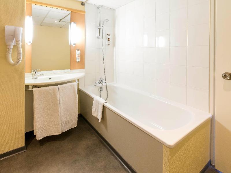 ibis Saint-Dizier image