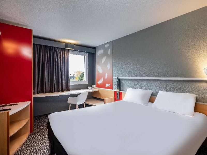 ibis Amboise image