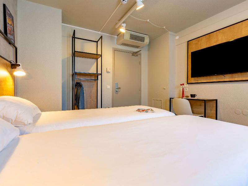 ibis Blois Centre Chateau image