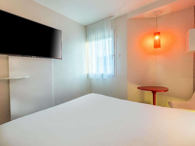 ibis Styles Blois Centre Gare image