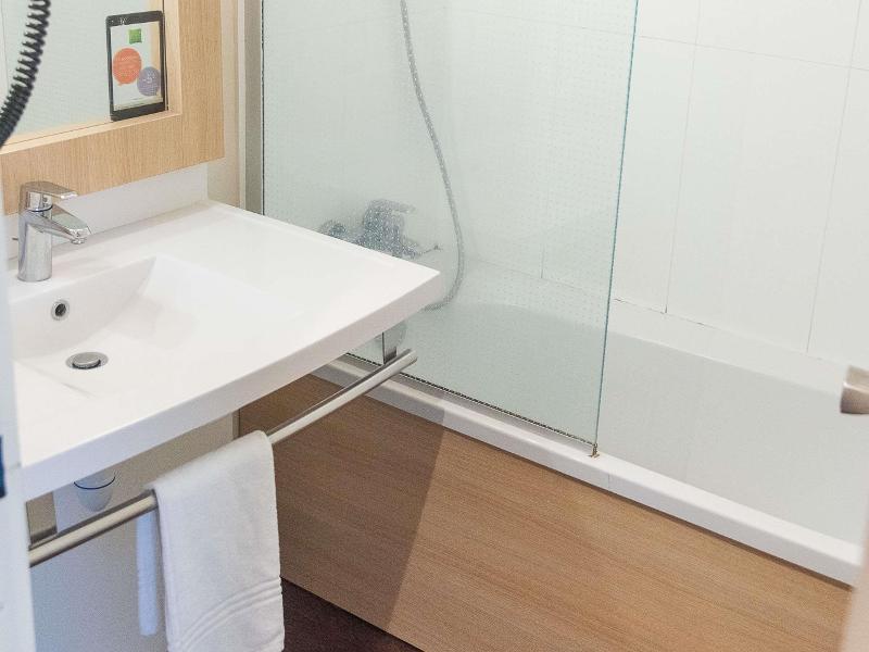 ibis Styles Chinon image