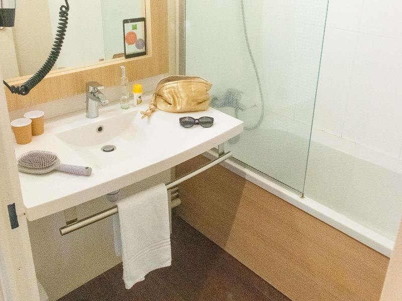 ibis Styles Chinon image