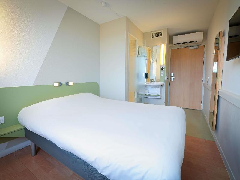 ibis budget Tours Nord image