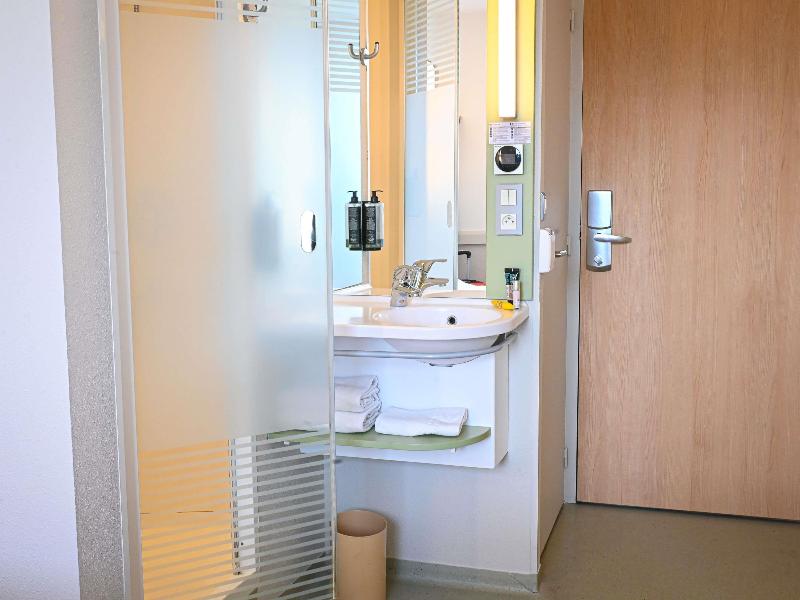 ibis budget Tours Nord image
