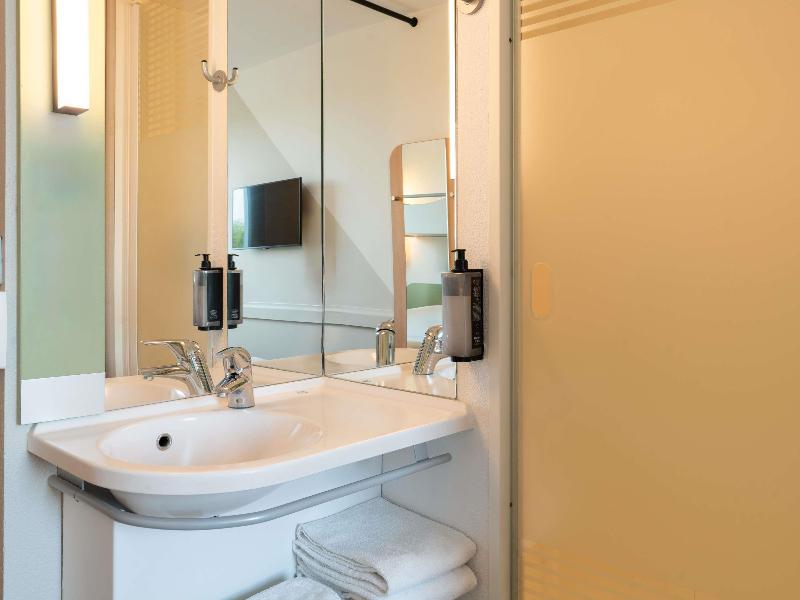 ibis budget Tours Nord image