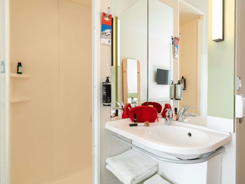 ibis budget Tours Nord image