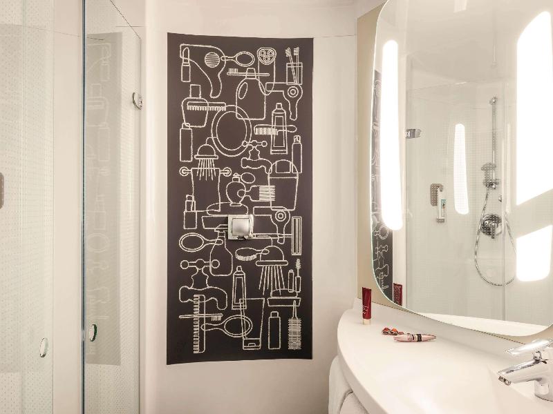 ibis Troyes Centre image