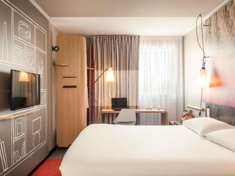 ibis Troyes Centre image