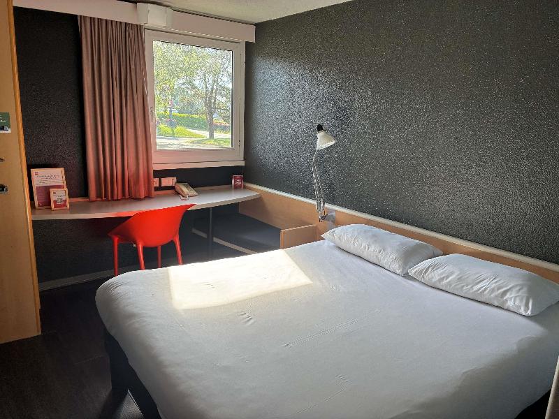ibis Lorient-Caudan image