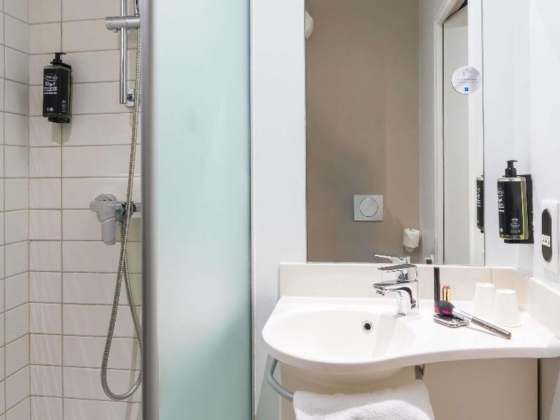 ibis budget Rouen Sud Zénith image