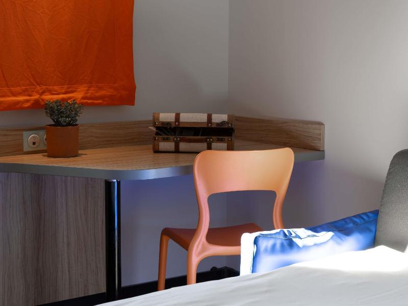 ibis Styles Romans Valence Gare TGV image