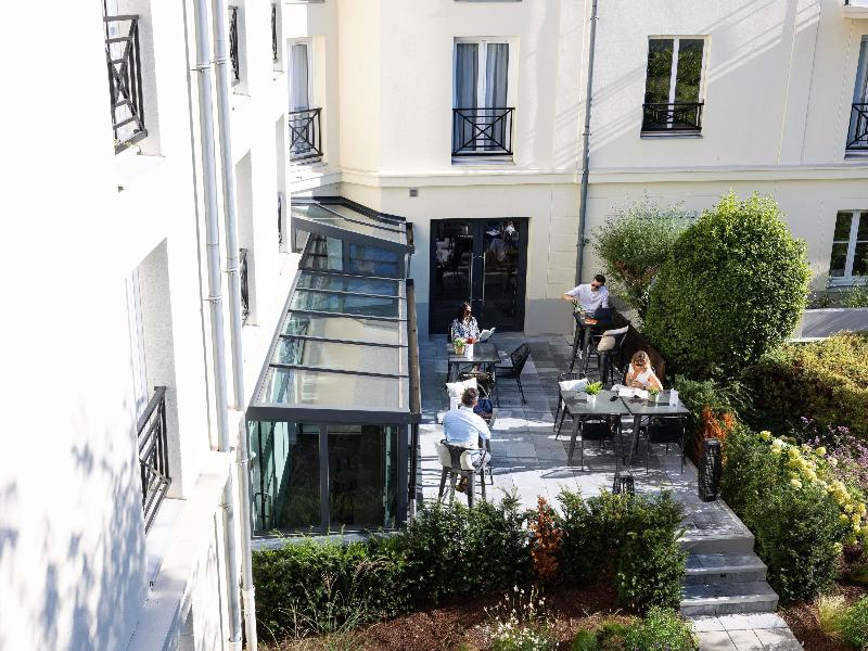 ibis Valenciennes image