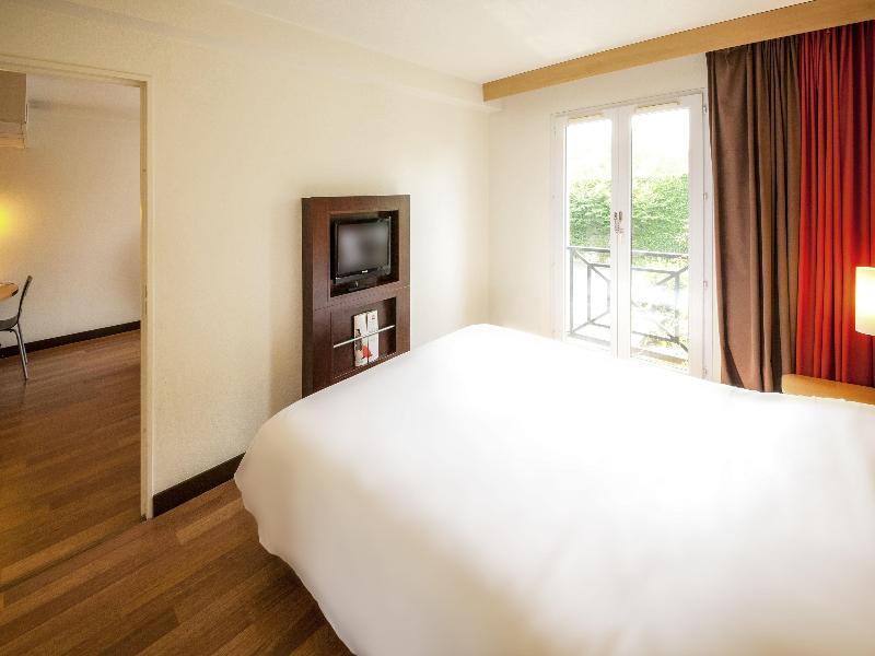 ibis Valenciennes image