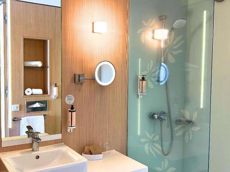 Hôtel Mercure Valenciennes Centre image