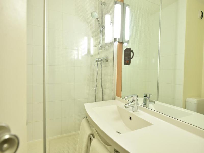 ibis Beaune La Ferme Aux Vins image