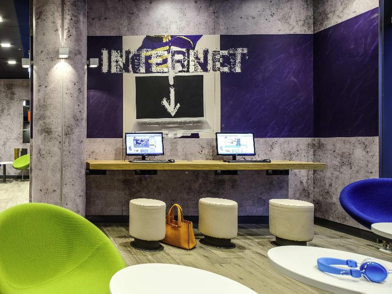 ibis budget Hamburg Altona image