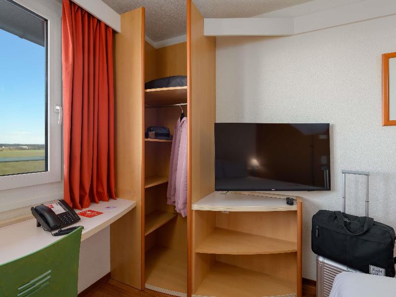 ibis Muenchen Garching image