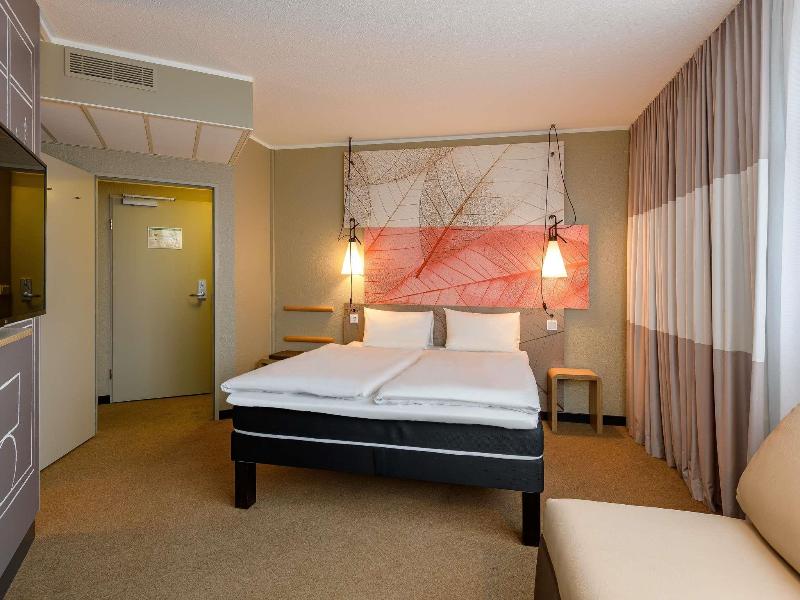ibis Nuernberg City am Plaerrer image