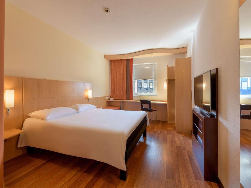 ibis Stuttgart Airport Messe image