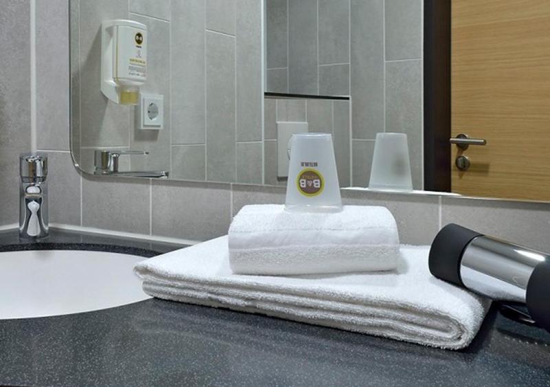 B&B HOTEL Schwerin Süd image