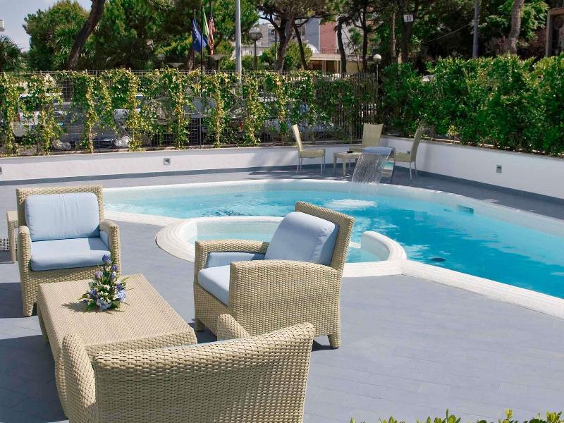 Mercure Rimini Lungomare image