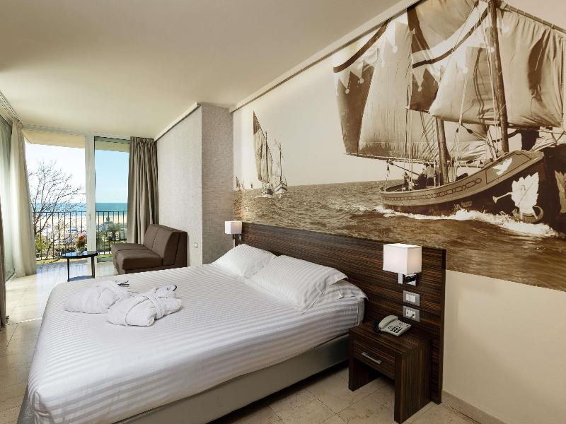 Mercure Rimini Lungomare image