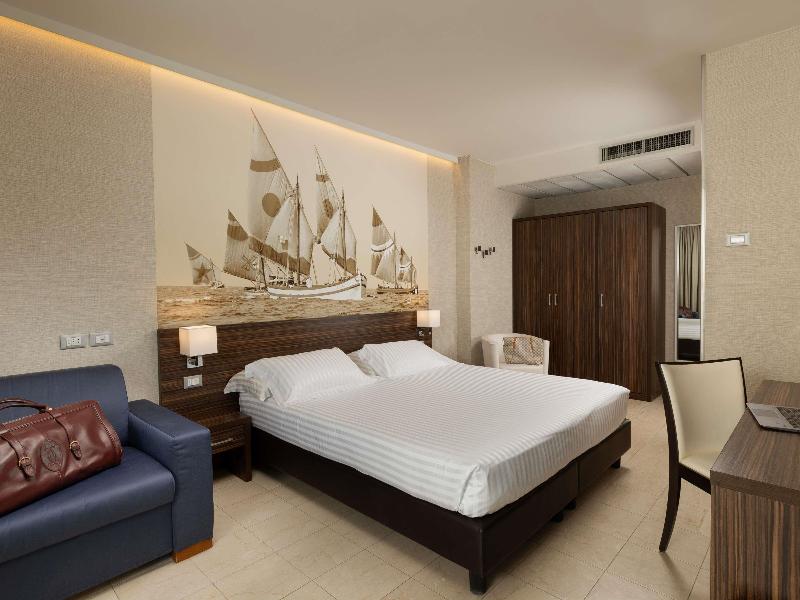 Mercure Rimini Lungomare image