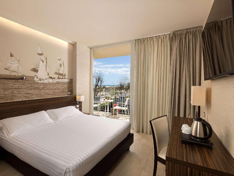 Mercure Rimini Lungomare image