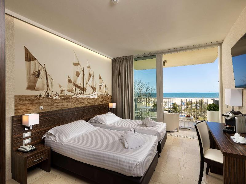 Mercure Rimini Lungomare image