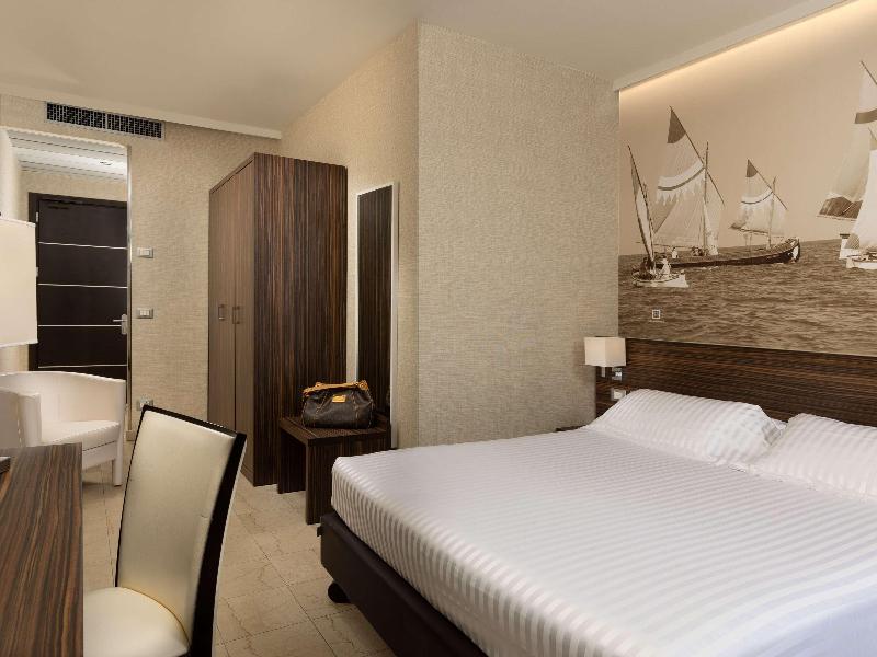 Mercure Rimini Lungomare image