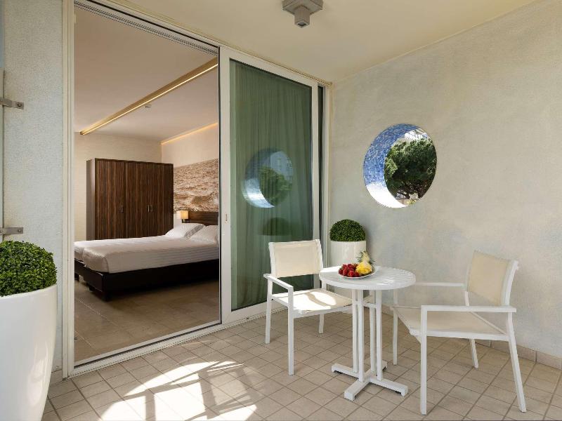 Mercure Rimini Lungomare image