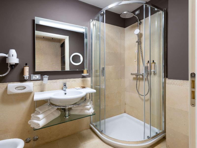 Mercure Rimini Lungomare image
