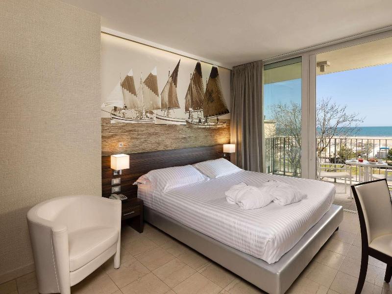 Mercure Rimini Lungomare image