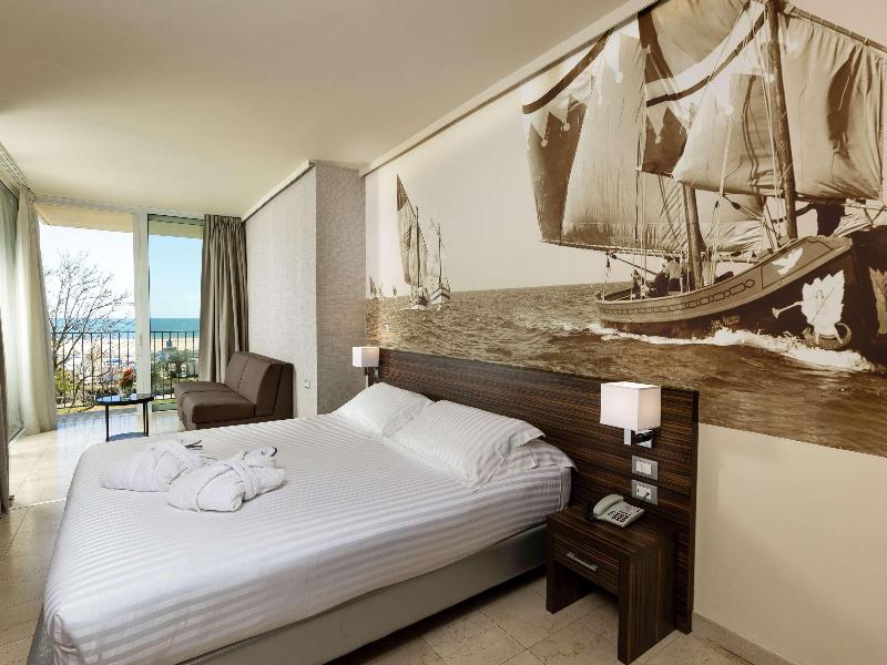 Mercure Rimini Lungomare image
