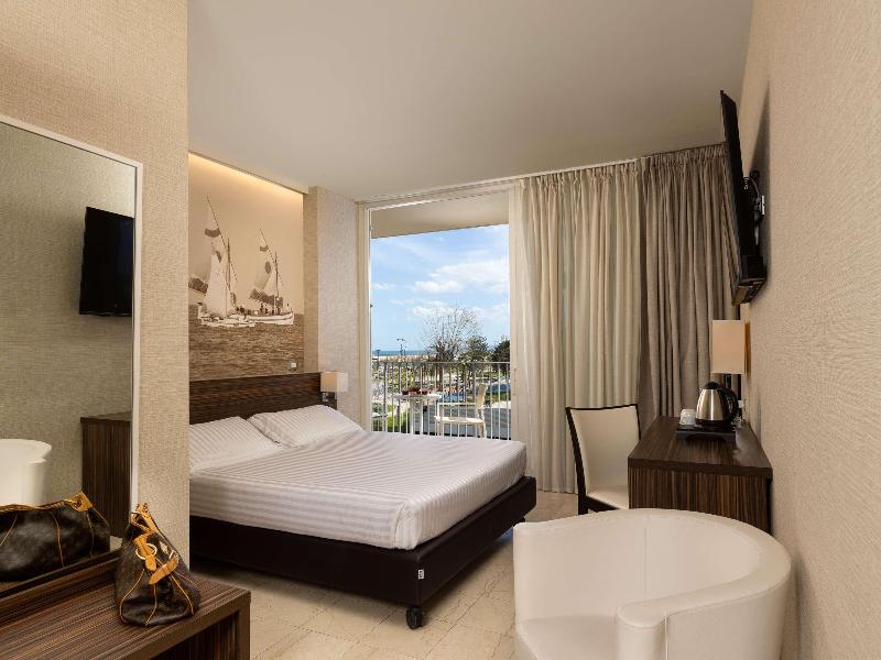 Mercure Rimini Lungomare image