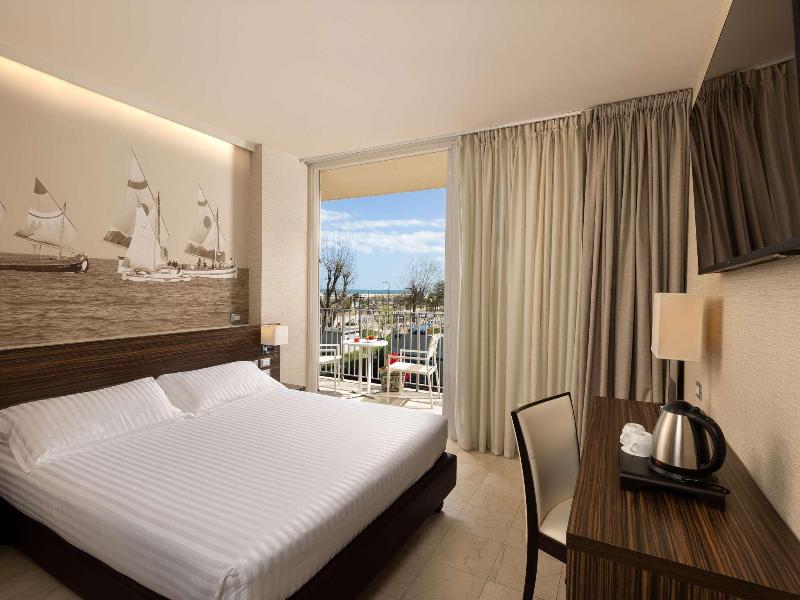 Mercure Rimini Lungomare image