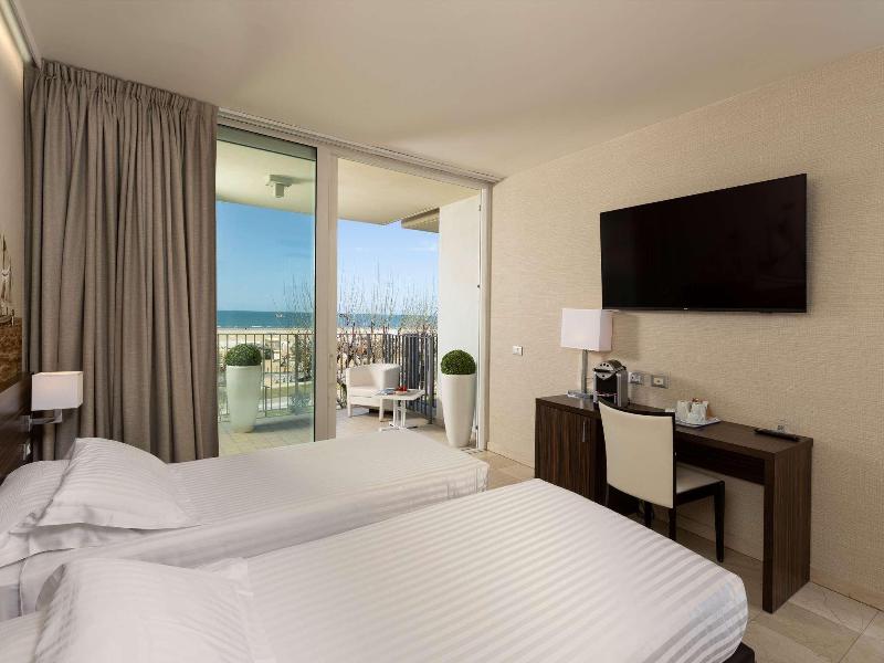 Mercure Rimini Lungomare image