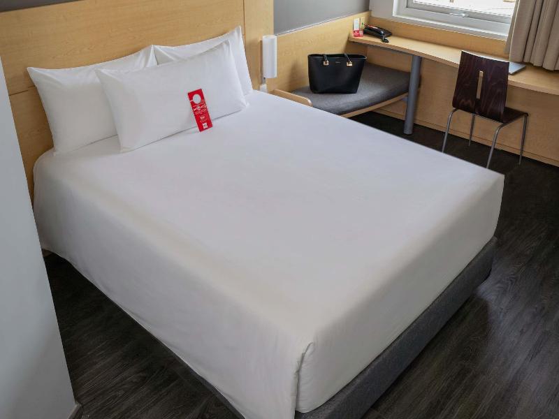 Ibis Hermosillo image