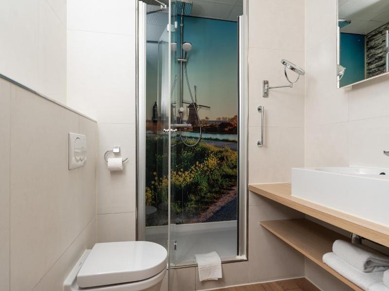 Mercure Hotel Schiphol Terminal image