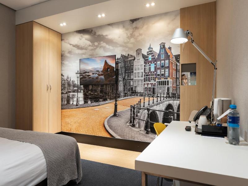 Mercure Hotel Schiphol Terminal image