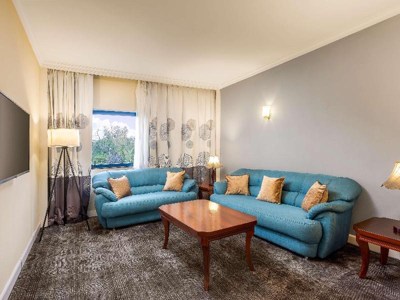 SUITE EXECUTIVE
