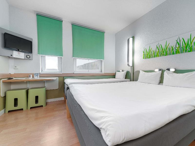 ibis budget Krakow Stare Miasto image