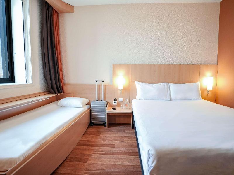 ibis Porto Centro image