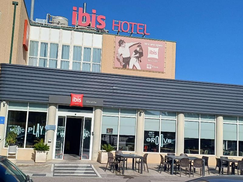 ibis Alicante image