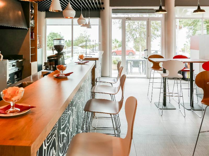ibis Alicante image