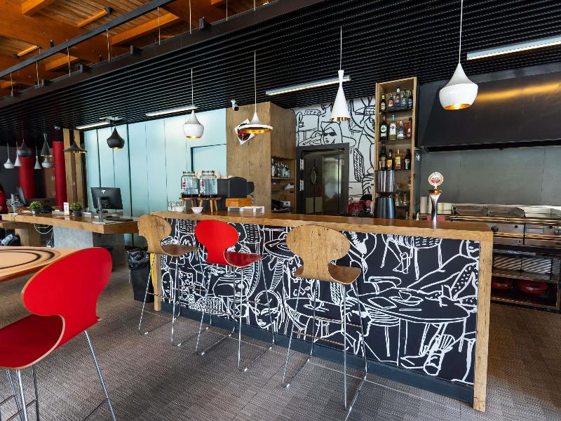 Ibis Alicante image
