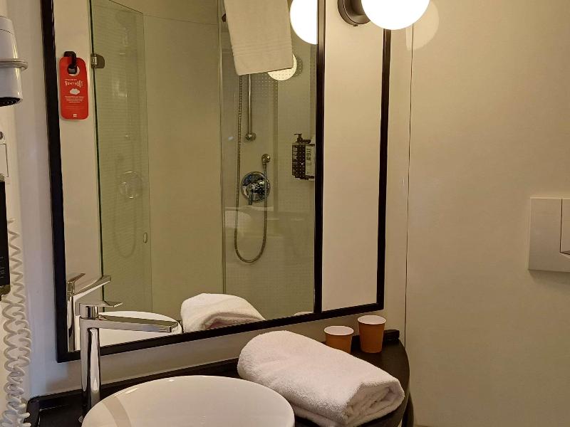 ibis Alicante image